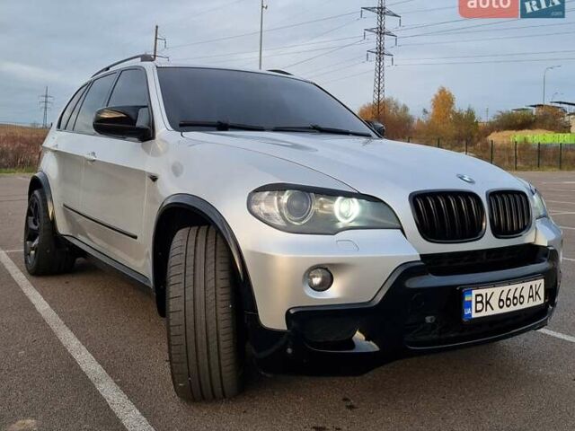 Серый БМВ Х5, объемом двигателя 3 л и пробегом 290 тыс. км за 19999 $, фото 7 на Automoto.ua