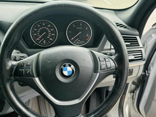 Сірий БМВ Х5, об'ємом двигуна 3 л та пробігом 290 тис. км за 5825 $, фото 2 на Automoto.ua