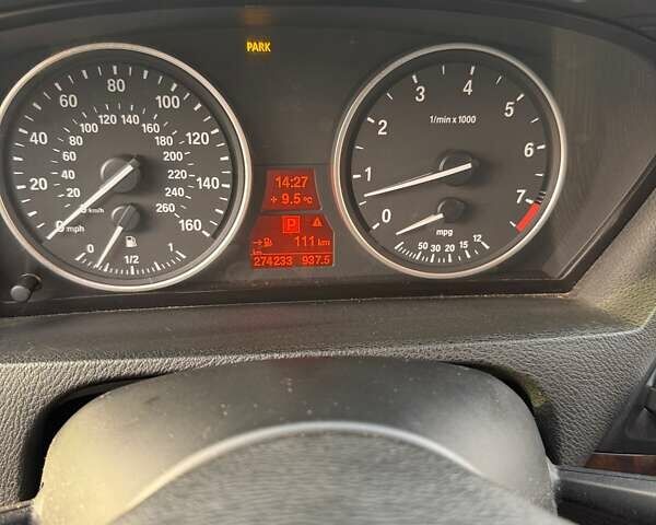 Серый БМВ Х5, объемом двигателя 3 л и пробегом 275 тыс. км за 10000 $, фото 5 на Automoto.ua