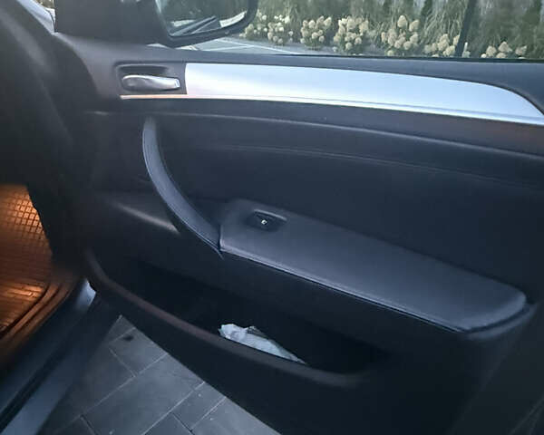 Сірий БМВ Х5, об'ємом двигуна 3 л та пробігом 274 тис. км за 16300 $, фото 39 на Automoto.ua