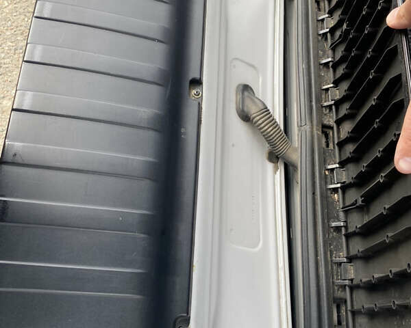 Серый БМВ Х5, объемом двигателя 3 л и пробегом 237 тыс. км за 13700 $, фото 9 на Automoto.ua