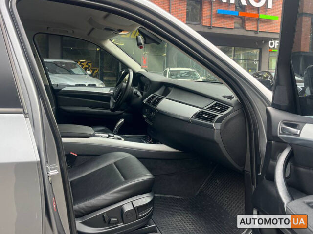 Сірий БМВ Х5, об'ємом двигуна 3 л та пробігом 175 тис. км за 12600 $, фото 12 на Automoto.ua