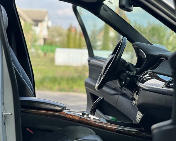 Сірий БМВ Х5, об'ємом двигуна 3 л та пробігом 230 тис. км за 10800 $, фото 11 на Automoto.ua
