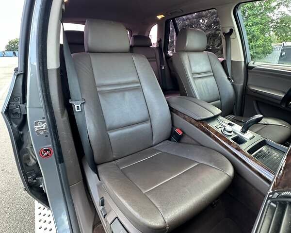 Серый БМВ Х5, объемом двигателя 2.99 л и пробегом 244 тыс. км за 14900 $, фото 17 на Automoto.ua