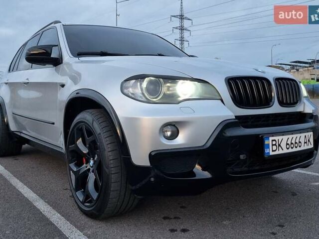 Серый БМВ Х5, объемом двигателя 3 л и пробегом 290 тыс. км за 19999 $, фото 14 на Automoto.ua