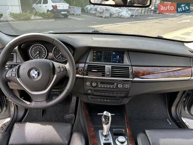 Серый БМВ Х5, объемом двигателя 3 л и пробегом 307 тыс. км за 15900 $, фото 16 на Automoto.ua