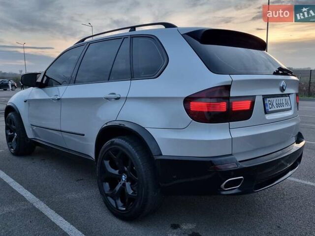 Серый БМВ Х5, объемом двигателя 3 л и пробегом 290 тыс. км за 19999 $, фото 13 на Automoto.ua