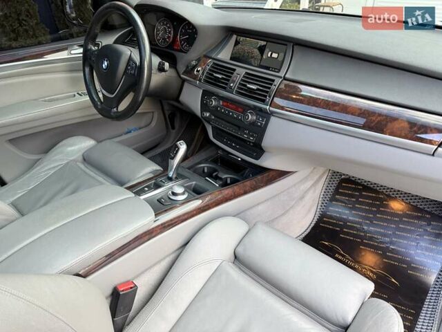 Сірий БМВ Х5, об'ємом двигуна 3 л та пробігом 160 тис. км за 12500 $, фото 12 на Automoto.ua