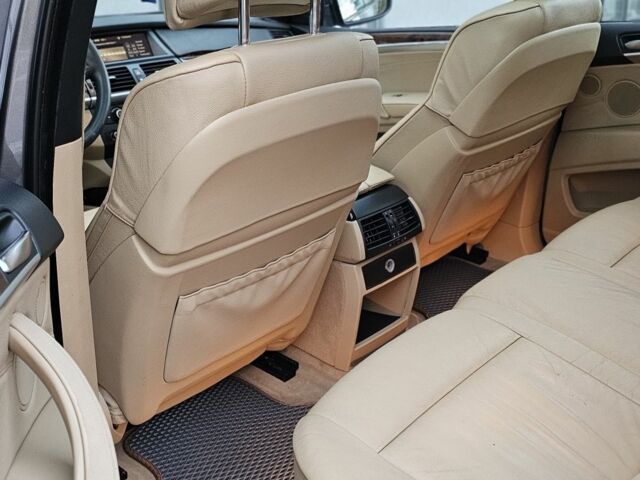 БМВ Х5 2007 в Хусте на Automoto.ua Серый БМВ Х5, объемом двигателя 3 л и пробегом 291 тыс. км за 12700 $, фото 9 на Automoto.ua