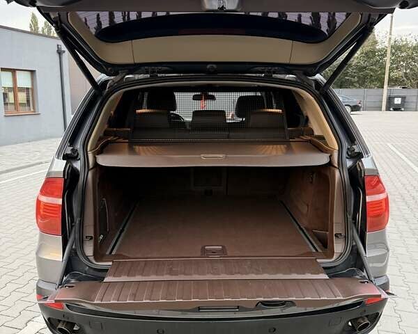 БМВ Х5 2007 в Ровно на Automoto.ua Серый БМВ Х5, объемом двигателя 2.99 л и пробегом 262 тыс. км за 14999 $, фото 31 на Automoto.ua