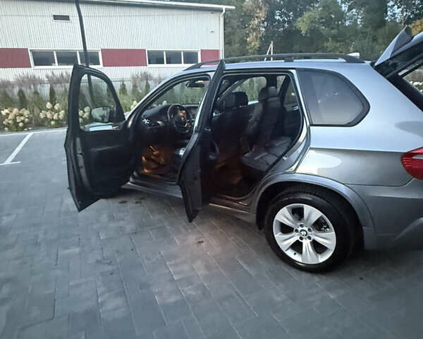 Сірий БМВ Х5, об'ємом двигуна 3 л та пробігом 274 тис. км за 16300 $, фото 47 на Automoto.ua