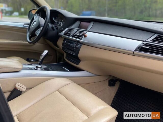 Серый БМВ Х5, объемом двигателя 3 л и пробегом 243 тыс. км за 14600 $, фото 14 на Automoto.ua