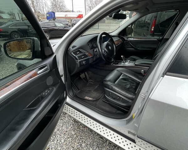 Серый БМВ Х5, объемом двигателя 2.98 л и пробегом 274 тыс. км за 9600 $, фото 8 на Automoto.ua