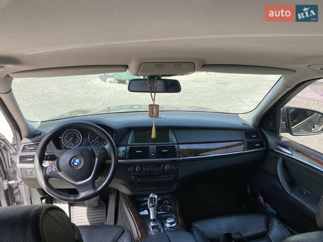 Серый БМВ Х5, объемом двигателя 3 л и пробегом 271 тыс. км за 13800 $, фото 6 на Automoto.ua
