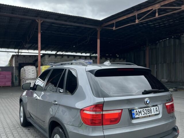 Серый БМВ Х5, объемом двигателя 3 л и пробегом 243 тыс. км за 11000 $, фото 3 на Automoto.ua