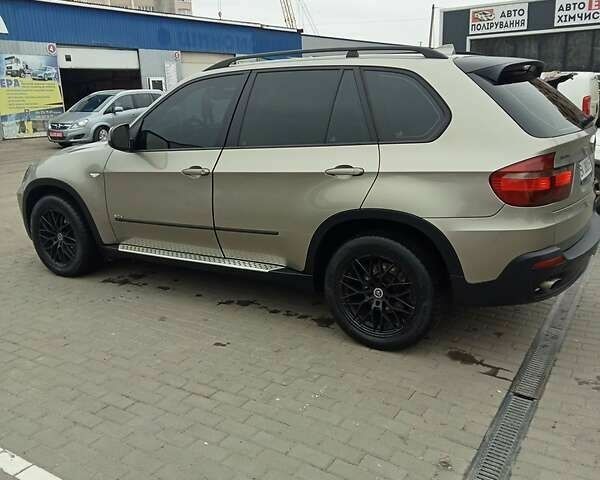 Серый БМВ Х5, объемом двигателя 3 л и пробегом 450 тыс. км за 12500 $, фото 5 на Automoto.ua