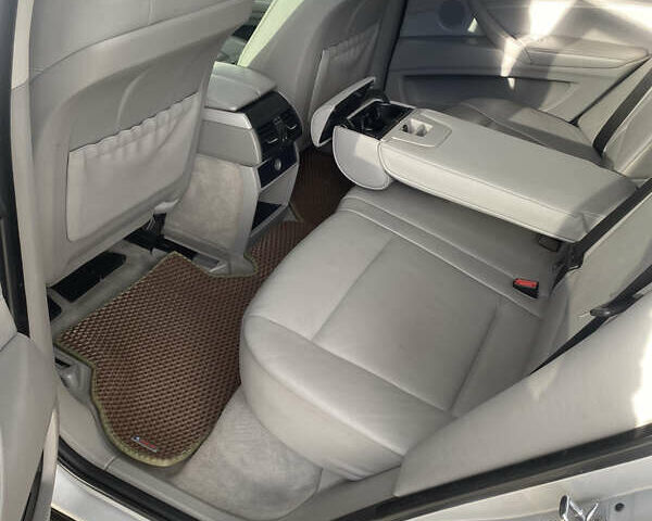 Серый БМВ Х5, объемом двигателя 3 л и пробегом 348 тыс. км за 16800 $, фото 19 на Automoto.ua