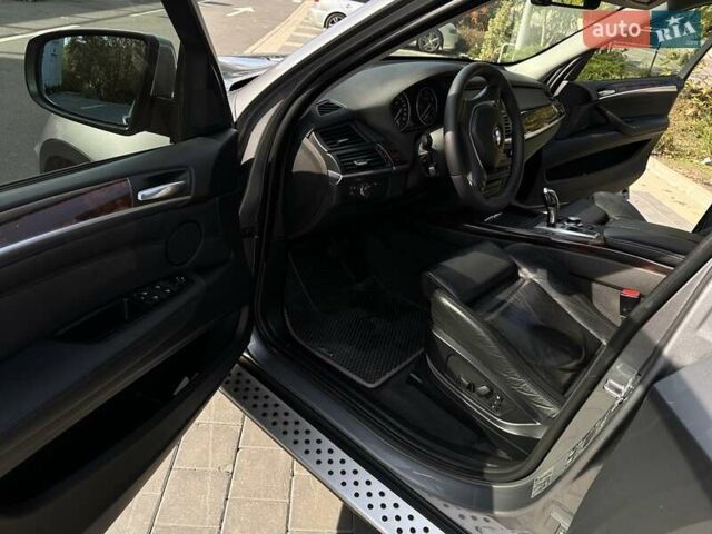 Серый БМВ Х5, объемом двигателя 3 л и пробегом 307 тыс. км за 15900 $, фото 14 на Automoto.ua