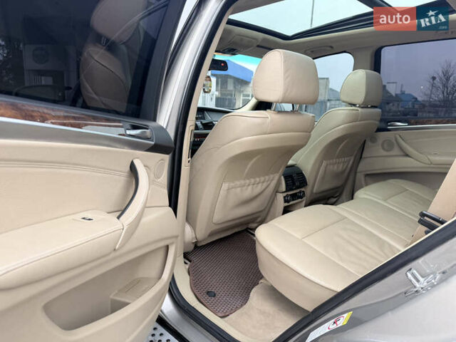 Сірий БМВ Х5, об'ємом двигуна 3 л та пробігом 365 тис. км за 8999 $, фото 24 на Automoto.ua