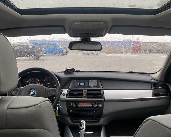 Серый БМВ Х5, объемом двигателя 3 л и пробегом 346 тыс. км за 16800 $, фото 4 на Automoto.ua