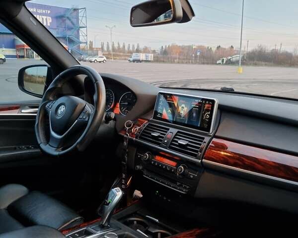 Серый БМВ Х5, объемом двигателя 3 л и пробегом 290 тыс. км за 19999 $, фото 25 на Automoto.ua