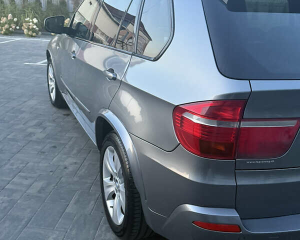 Сірий БМВ Х5, об'ємом двигуна 3 л та пробігом 274 тис. км за 16300 $, фото 4 на Automoto.ua