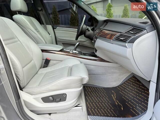 Сірий БМВ Х5, об'ємом двигуна 3 л та пробігом 160 тис. км за 12500 $, фото 21 на Automoto.ua