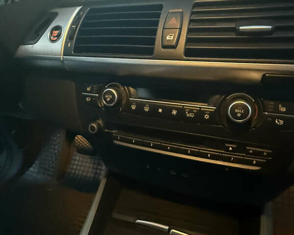 Сірий БМВ Х5, об'ємом двигуна 3 л та пробігом 274 тис. км за 16300 $, фото 43 на Automoto.ua