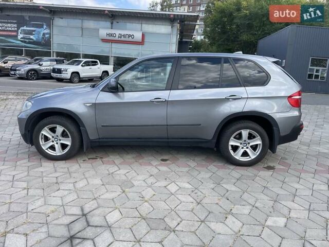 Серый БМВ Х5, объемом двигателя 3 л и пробегом 273 тыс. км за 10900 $, фото 7 на Automoto.ua