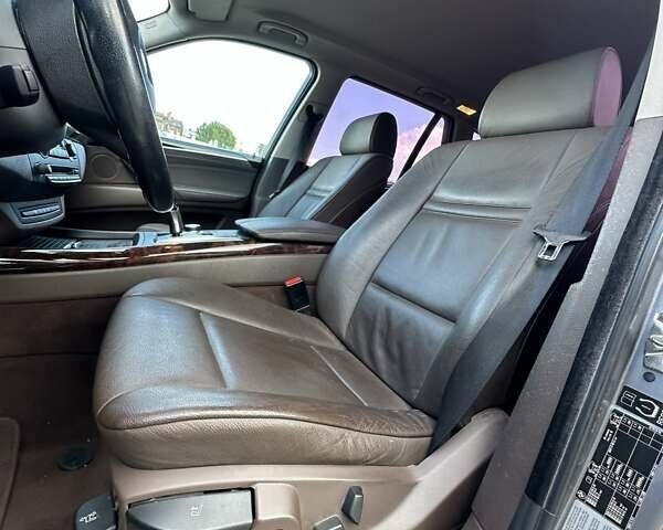 Сірий БМВ Х5, об'ємом двигуна 2.99 л та пробігом 244 тис. км за 14600 $, фото 24 на Automoto.ua