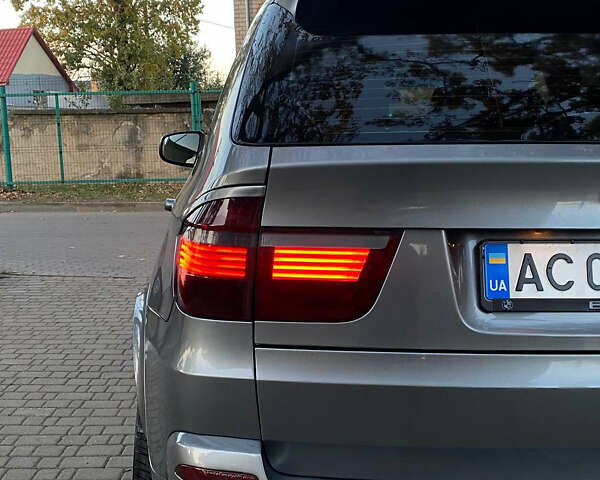 Серый БМВ Х5, объемом двигателя 3 л и пробегом 375 тыс. км за 11200 $, фото 16 на Automoto.ua