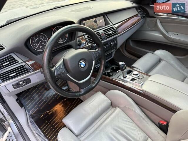 Сірий БМВ Х5, об'ємом двигуна 3 л та пробігом 160 тис. км за 12500 $, фото 10 на Automoto.ua