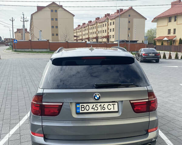 Сірий БМВ Х5, об'ємом двигуна 3 л та пробігом 285 тис. км за 16500 $, фото 2 на Automoto.ua