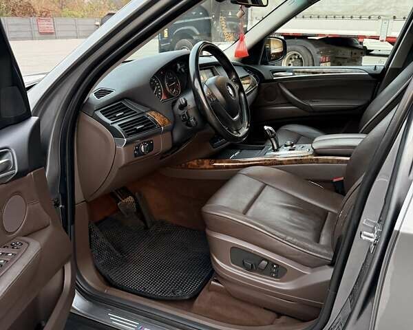 Серый БМВ Х5, объемом двигателя 2.99 л и пробегом 262 тыс. км за 14800 $, фото 24 на Automoto.ua