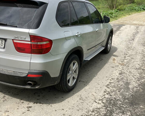 Серый БМВ Х5, объемом двигателя 3 л и пробегом 348 тыс. км за 16800 $, фото 56 на Automoto.ua