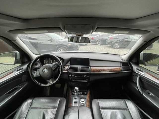 Серый БМВ Х5, объемом двигателя 3 л и пробегом 274 тыс. км за 9600 $, фото 6 на Automoto.ua