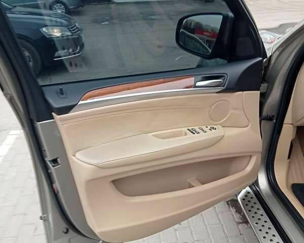 Серый БМВ Х5, объемом двигателя 3 л и пробегом 450 тыс. км за 304 $, фото 14 на Automoto.ua