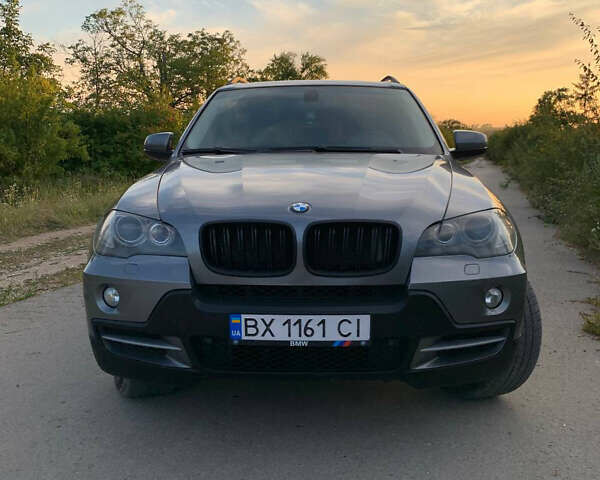 Серый БМВ Х5, объемом двигателя 3 л и пробегом 370 тыс. км за 11111 $, фото 5 на Automoto.ua