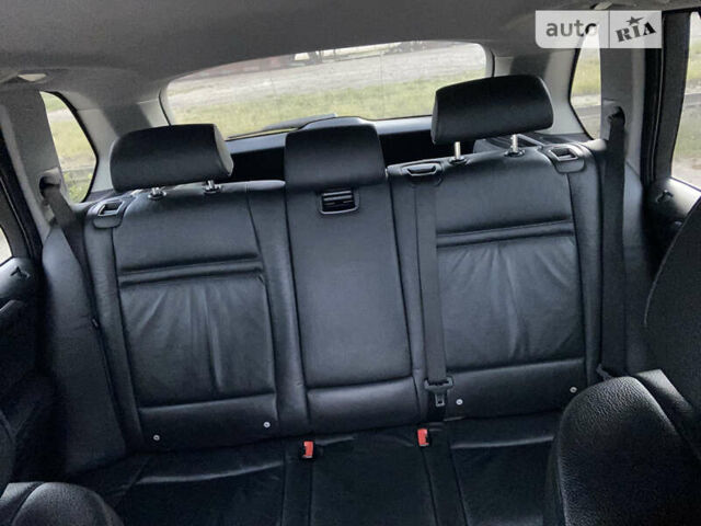 Серый БМВ Х5, объемом двигателя 3 л и пробегом 237 тыс. км за 13700 $, фото 43 на Automoto.ua