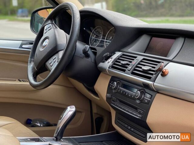 Серый БМВ Х5, объемом двигателя 3 л и пробегом 243 тыс. км за 14600 $, фото 13 на Automoto.ua