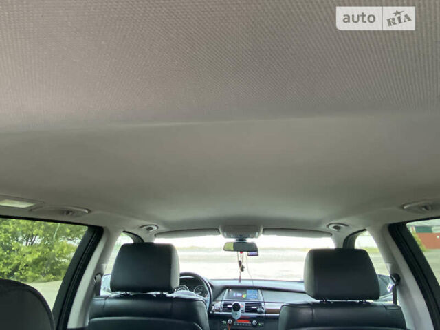 Серый БМВ Х5, объемом двигателя 3 л и пробегом 237 тыс. км за 13700 $, фото 12 на Automoto.ua