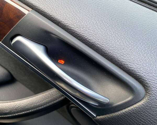 Серый БМВ Х5, объемом двигателя 3 л и пробегом 375 тыс. км за 11200 $, фото 29 на Automoto.ua