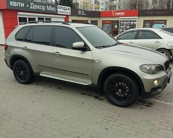 Серый БМВ Х5, объемом двигателя 3 л и пробегом 450 тыс. км за 12500 $, фото 4 на Automoto.ua