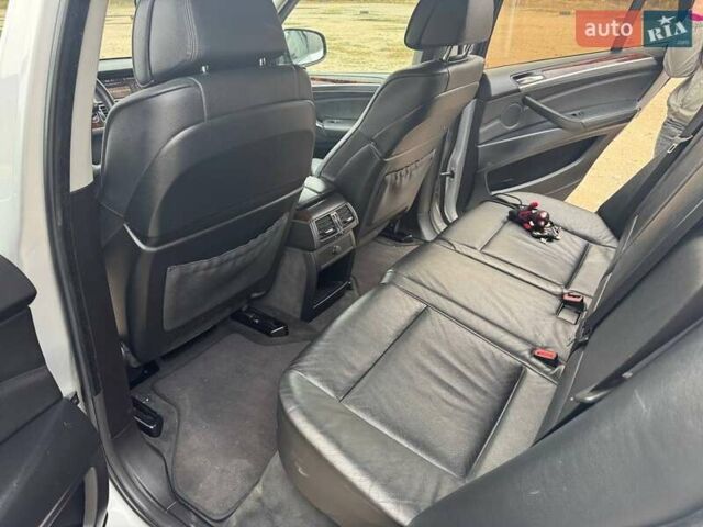Серый БМВ Х5, объемом двигателя 3 л и пробегом 330 тыс. км за 12850 $, фото 9 на Automoto.ua