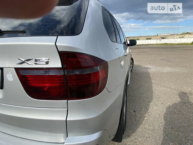 Серый БМВ Х5, объемом двигателя 3 л и пробегом 237 тыс. км за 13700 $, фото 21 на Automoto.ua