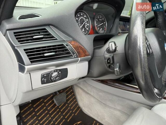 Сірий БМВ Х5, об'ємом двигуна 3 л та пробігом 160 тис. км за 12500 $, фото 9 на Automoto.ua
