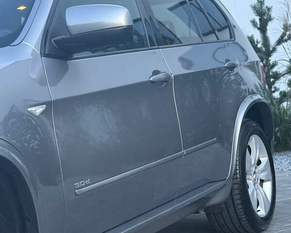 Сірий БМВ Х5, об'ємом двигуна 3 л та пробігом 274 тис. км за 16300 $, фото 9 на Automoto.ua