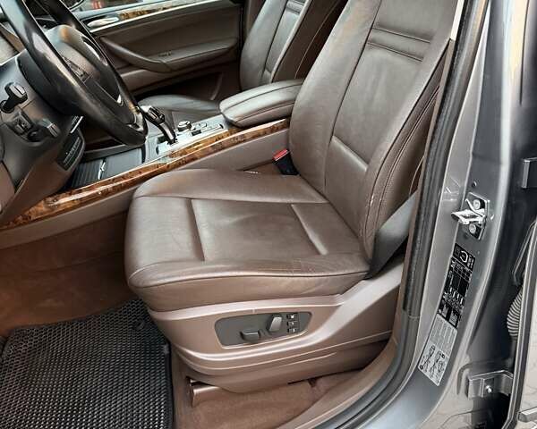 БМВ Х5 2007 в Ровно на Automoto.ua Серый БМВ Х5, объемом двигателя 2.99 л и пробегом 262 тыс. км за 14999 $, фото 26 на Automoto.ua