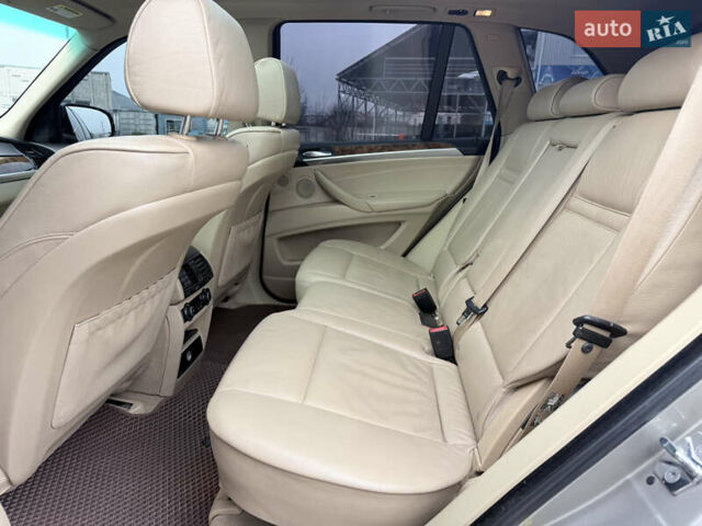 Сірий БМВ Х5, об'ємом двигуна 3 л та пробігом 365 тис. км за 8999 $, фото 25 на Automoto.ua