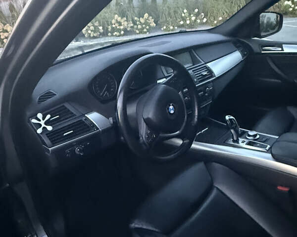 Сірий БМВ Х5, об'ємом двигуна 3 л та пробігом 274 тис. км за 16300 $, фото 26 на Automoto.ua